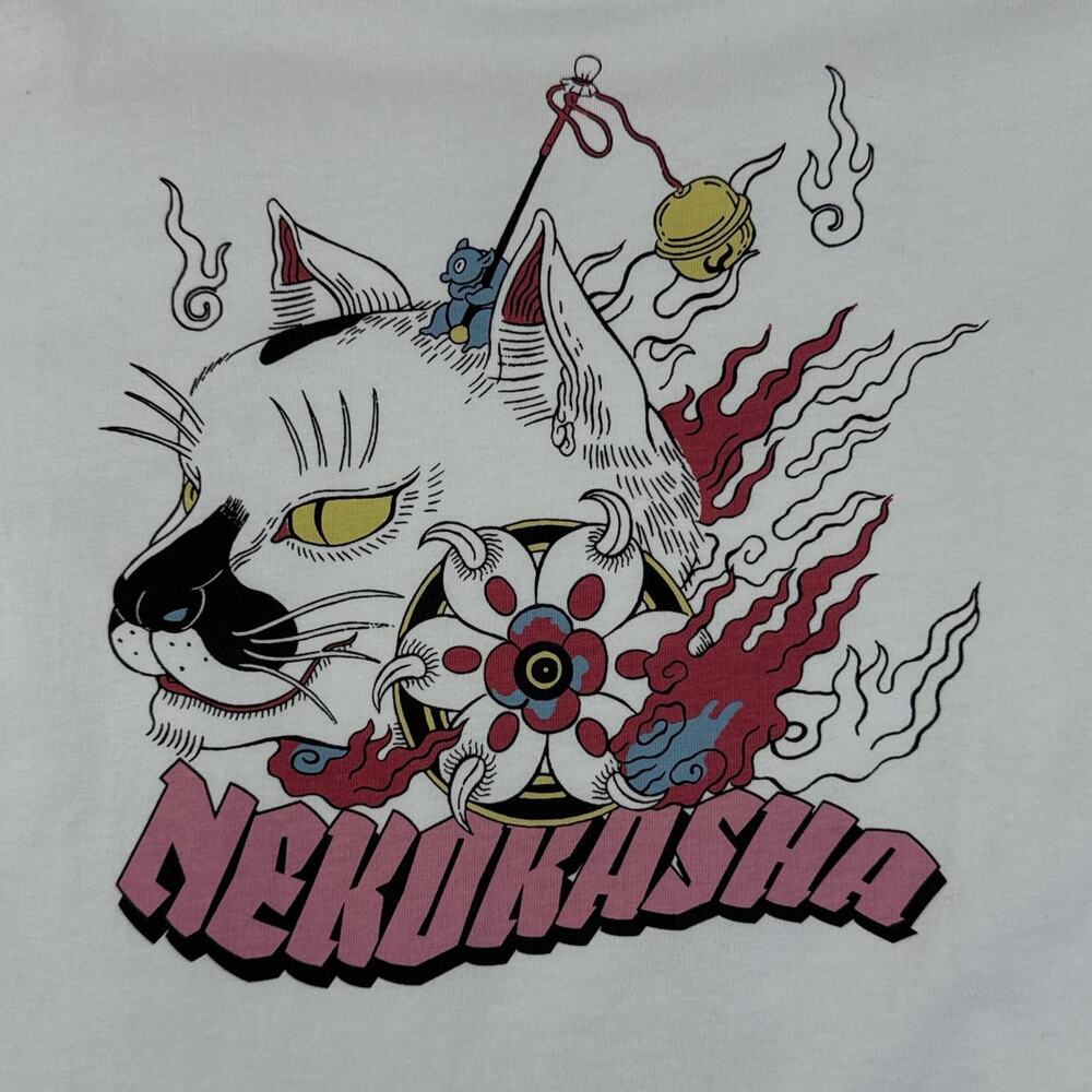 GU Ayako Ishiguro Neko Kasha Haunted Cat White Graphic T-shirt Size Medium - Picture 8 of 8